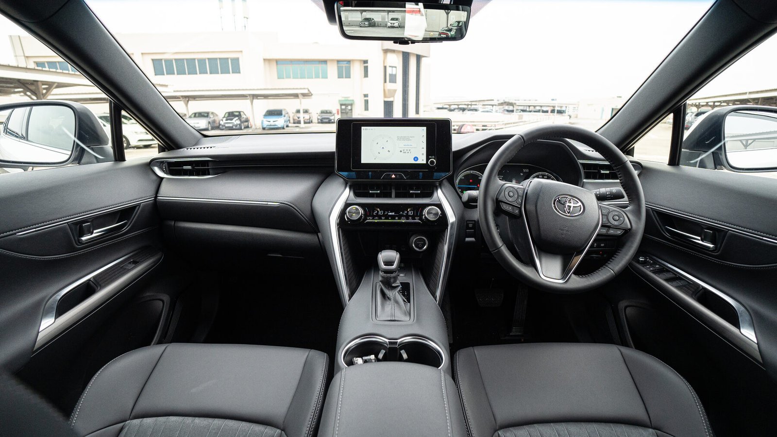 Toyota Harrier 2.5G Hybrid photo 6